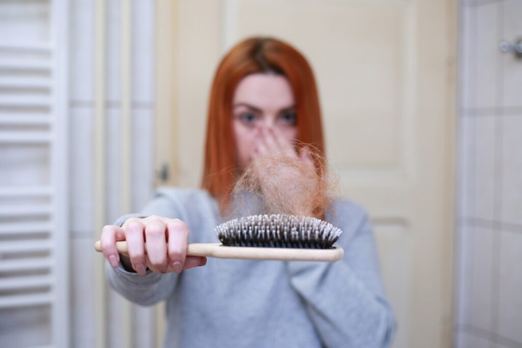 Queda de Cabelo após Cirurgia Bariátrica: causas e tratamento