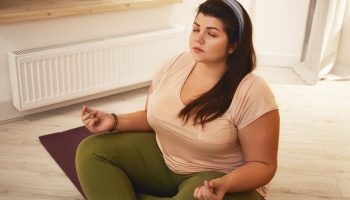 YOGA E MEDITAÇÃO NO AUXÍLIO DO TRATAMENTO DA OBESIDADE - SALLET